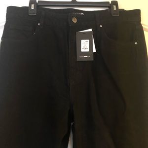 New distressed boyfriend jeans from Fashionnova